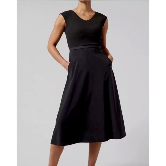 Athleta Dresses & Skirts - Athleta Ryder Black V-Neck Midi Dress Sleeveless Career Casual w Pockets Large